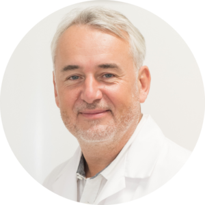 prof Andrzej Grzybowski